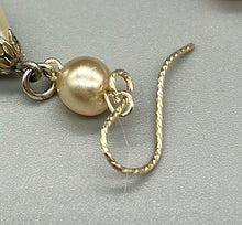 Load image into Gallery viewer, Vintage Teardrop Pearl Drop Necklace