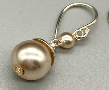 Load image into Gallery viewer, Vintage Pearl Drop Earrings