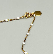 Load image into Gallery viewer, The Vintage Pink Pendant Necklace