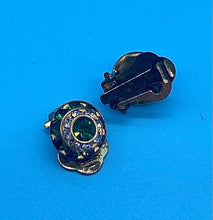 Load image into Gallery viewer, Vintage Small Green Rhinestone clip on earrings