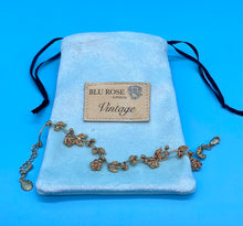 Load image into Gallery viewer, Vintage Daisy Flower Gold Tone Bracelet