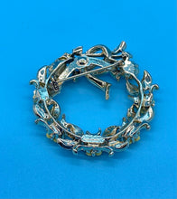 Load image into Gallery viewer, Vintage Jewelcraft Enamel Flower Wreath Brooch