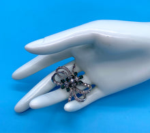 Load image into Gallery viewer, Vintage Emerald Green Rhinestone Bow and Flower Brooch