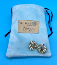 Load image into Gallery viewer, Vintage Jewelcraft Beaded Floral Cluster clip on earrings