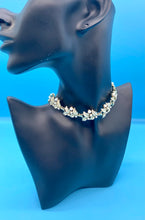 Load image into Gallery viewer, Vintage Jewelcraft Beaded Leaf Choker Necklace