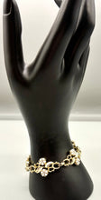 Load image into Gallery viewer, Vintage Jewelcraft Beaded Floral Cluster Bracelet
