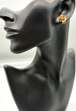 Load image into Gallery viewer, Vintage Gold tone Rose clip on earrings
