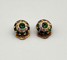 Load image into Gallery viewer, Vintage Small Green Rhinestone clip on earrings
