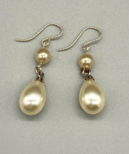 Load image into Gallery viewer, Vintage Teardrop Pearl Drop Necklace

