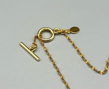 Load image into Gallery viewer, Vintage Sapphire Cabochon Necklace
