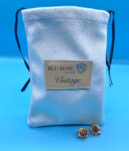 Load image into Gallery viewer, Vintage Gold tone Rose clip on earrings
