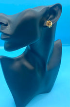 Load image into Gallery viewer, Vintage Gold tone Rose clip on earrings
