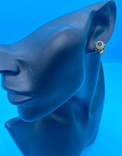 Load image into Gallery viewer, Vintage Small Green Rhinestone clip on earrings
