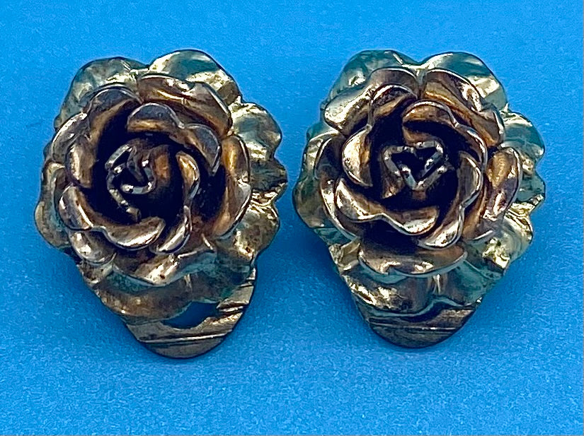 Vintage Gold tone Rose clip on earrings