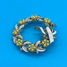 Load image into Gallery viewer, Vintage Jewelcraft Enamel Flower Wreath Brooch
