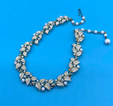 Load image into Gallery viewer, Vintage Jewelcraft Beaded Leaf Choker Necklace
