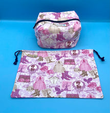 Load image into Gallery viewer, Vintage Paris print vanity bag
