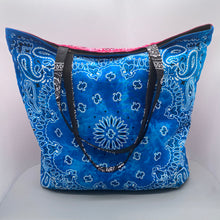 Load image into Gallery viewer, Pink/blue bandana print tote
