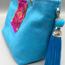 Load image into Gallery viewer, Turquoise linen pouch
