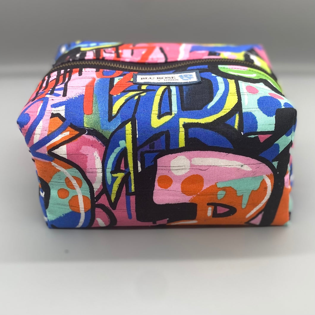 Graffiti print vanity bag