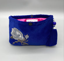 Load image into Gallery viewer, Dark blue velvet pouch
