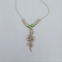 Load image into Gallery viewer, Antique silver snake green bead necklace
