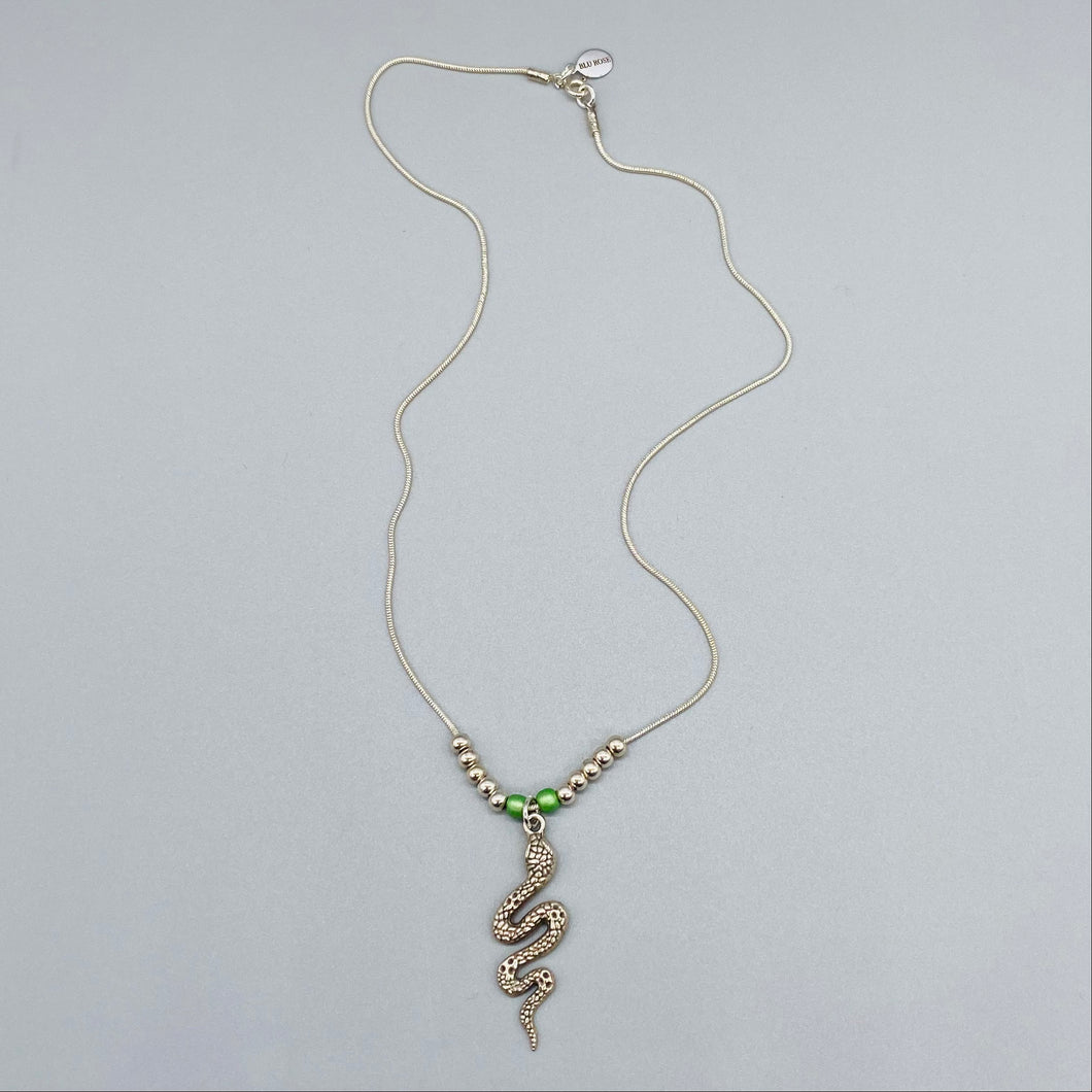 Antique silver snake green bead necklace